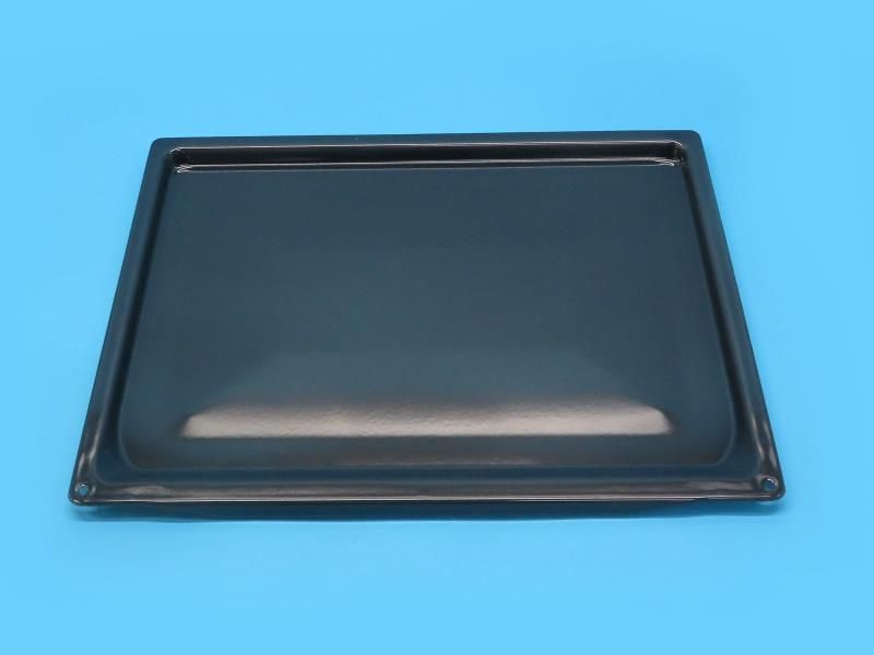 Stekebrett. B: 45,8cm. L: 36,1cm. H: 1,5cm.